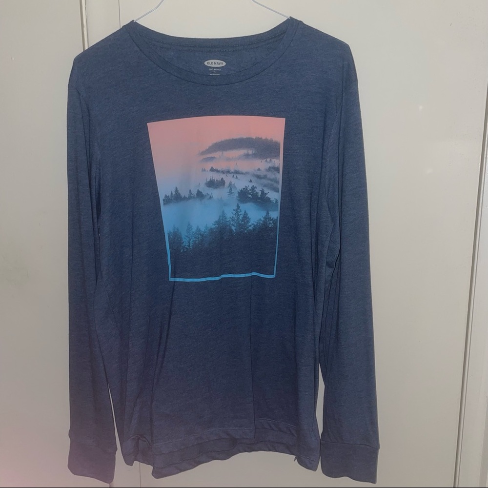Old Navy Men’s Large Blue Soft-Washed Long-Sleeve Graphic T-Shirt